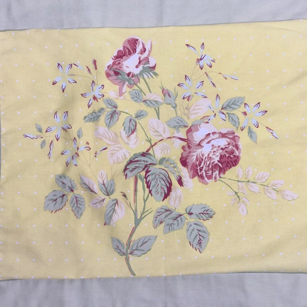 Pair Cottage Floral Full Size Pillow Shams‎ Yellow Rose Sage Green Traditional